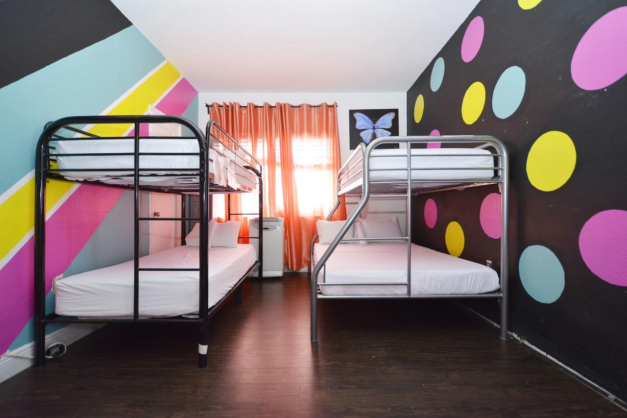 Albergue South And *